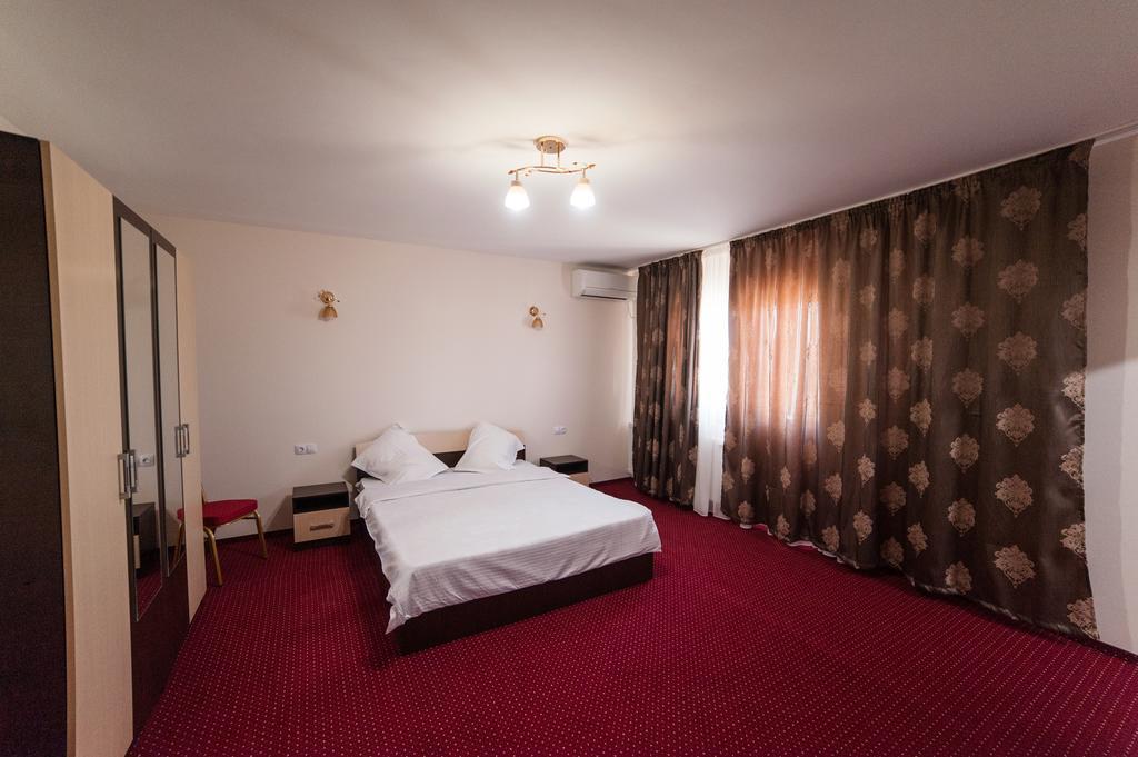 Bed and Breakfast Vatra Romana Racarii de Jos Экстерьер фото