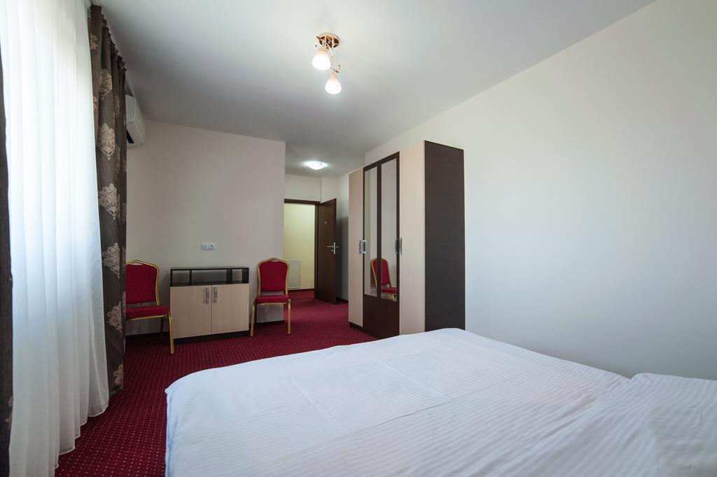 Bed and Breakfast Vatra Romana Racarii de Jos Экстерьер фото
